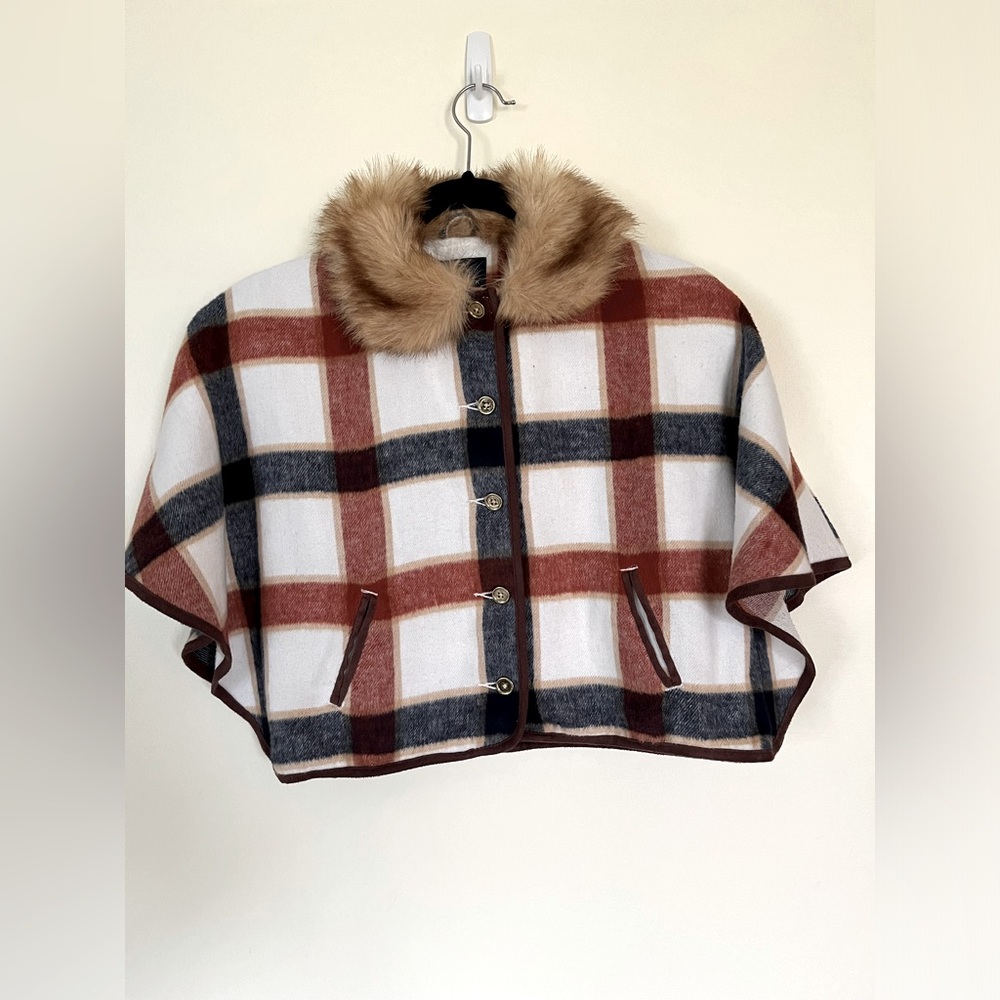 Girl’s JANIE and JACK PLAID FAUX FUR COLLAR CAPE NEUTRAL BUTTON CLOSURE 5-6